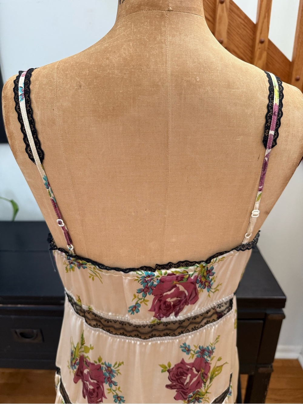 Betsey Johnson Cream Silk Dress with Pink Rose Print and Black Lace Trim - Picture 4 of 5